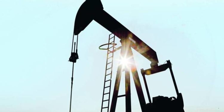 خام برنت يرتفع إلى أكثر من 100 $