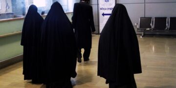 توقيـــف أشخاص ينتمون لطائفة يهودية متطرفة في المكسيك
