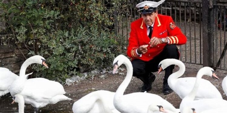 أغرب ميراث تتركه إليزابيث للملك تشارلز