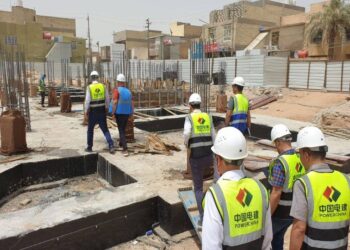 المباشرة بتهيئة مواقع المرحلة الثانية لمشروع الأبنية المدرسية￼￼