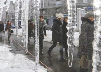 أوروبا تراهن على (شتاء معتدل) لمواجهة أزمة الطاقة