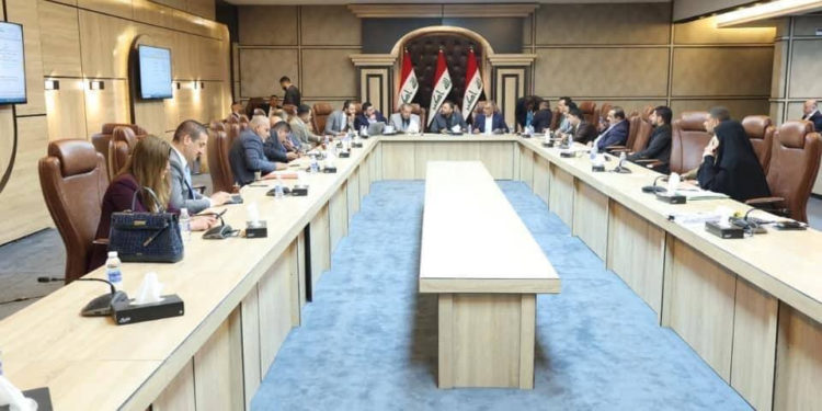 المالية النيابية تحذّر من تبعات غياب موازنة 2023