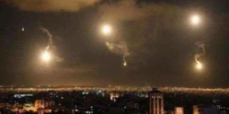 ضربات إسرائيلية تستهدف مستودعات (أسلحة لميليشيات إيرانية) فــي سوريا