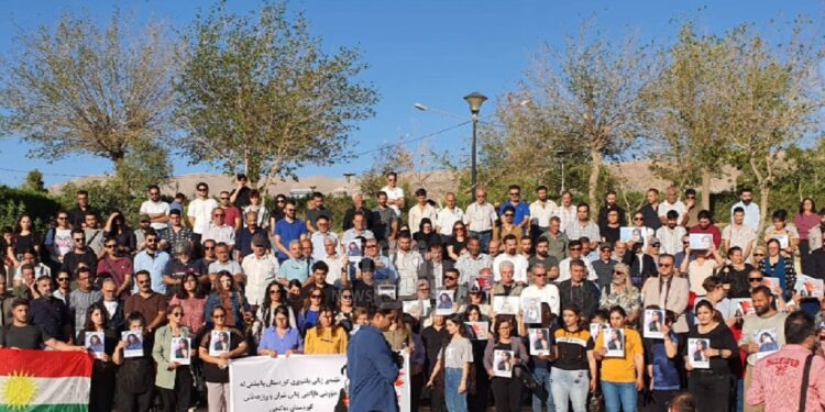 وقفة احتجاجية في السليمانية للتنديـــد بالاعتداءات ضد الكورد الإيرانيين