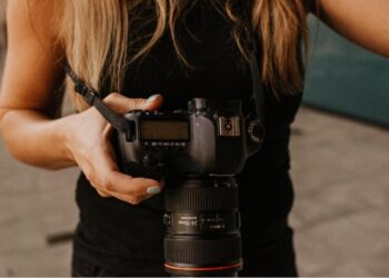 المصورات الصحافيات يناضلن لإثبات أنفسهن