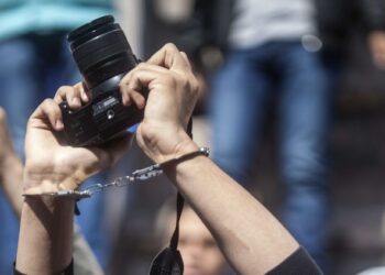 صحفيون وإعلاميون يشيدون بقرار إنشاء محكمة خاصة بهم