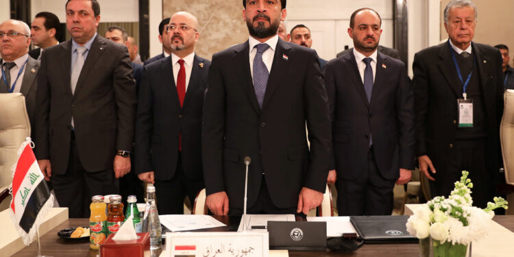 الحلبوسي .. أدعو لوثيقة باسمها تحل الأزمة