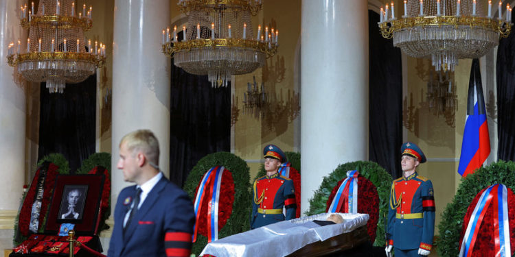 مراسم جنازة محدودة لــ(غورباتشوف) بغياب بوتين وحضور مسؤول أوروبي