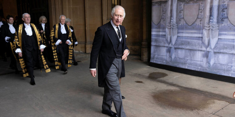 يحظر على ملك بريطانيا دخول مجلس العموم ,,, قاعدة تعود للقرن 17