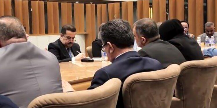 بالفيديو وصول مرشح الاطار الشيعي محمد شياع السوداني الى المجلس