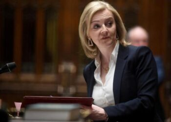 بريطانيا تتعهد بتقديم مساعدات عسكرية لأوكرانيا بقيمة 2.6 مليار $