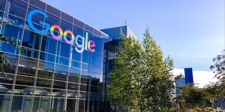 جوجل تودع مبلغا ضخما في حساب أحد الموظفين بــالخطأ