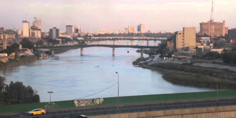 العراق يستنزف “الخزين الميت”