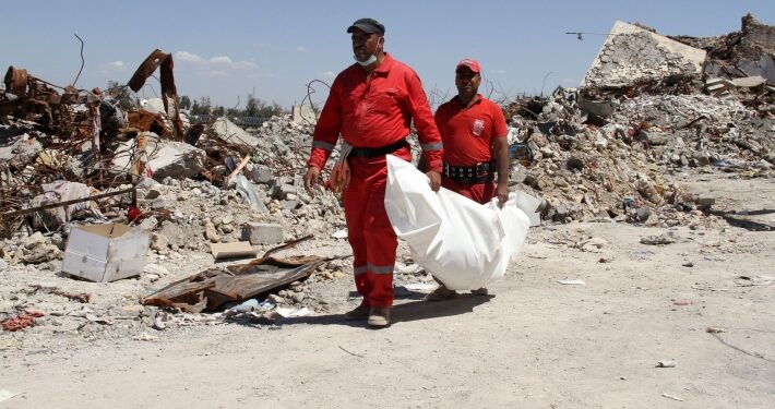 العثور على بقايا هياكل عظمية لجثتيـــن في أيمن الموصل