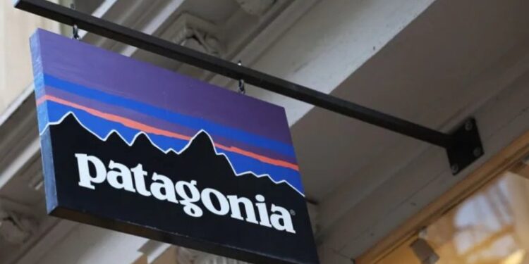 ملياردير أميركي يتبرع بكامل شركته لمكافحة تغير المناخ .. قيمتها 3 مليار $