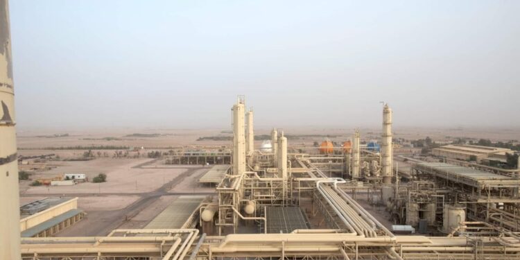 العراق يخطط لتطويــر وتوسيــع تصديـــر الغاز المسال إلى الخارج