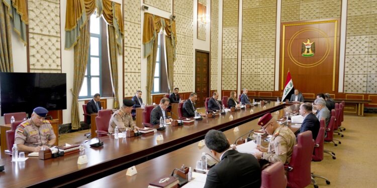 السيد الكاظمي يرأس اجتماعاً خاصّاً بمتابعة إجراءات زيارة أربعينية الإمام الحسين (عليه السلام)