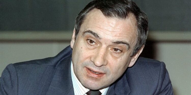 وفاة فاليري بولياكوف ,, صاحب أطول فترة بقاء في الفضاء