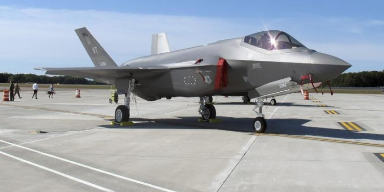 البنتاغون يــتوقف عن تسلم طائرات (إف – 35) بعد اكتشاف مكون صيني