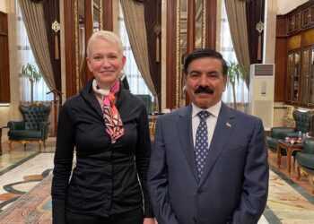 بالتفاصيل زيارة مساعدة وزير الدفاع الأميركي إلى بغداد