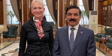 بالتفاصيل زيارة مساعدة وزير الدفاع الأميركي إلى بغداد
