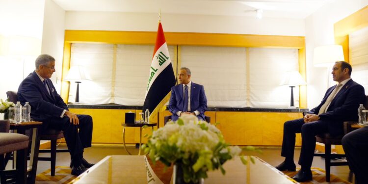 السيد الكاظمي يلتقي السيد فريد بلحاج في نيويورك