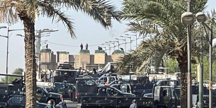 شوارع بغداد تشهد أنتشار و تشديد أمني مكثف مع شبه شلل بالحركة