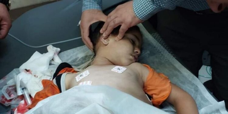 طفـــل فلسطيني يتوقف قلبه اثناء مطارده جنود إسرائيليين في الضفة الغربية