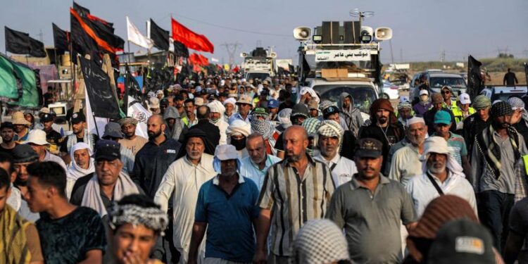 إيران تغلق الطرق المؤدية إلى العراق