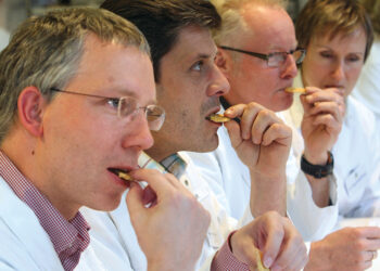 تاريخ مهنة الــذواقة