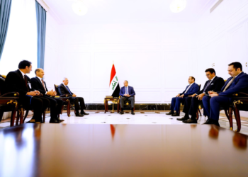 السيد الكاظمي يستقبل مبعوث الرئيس الجزائري