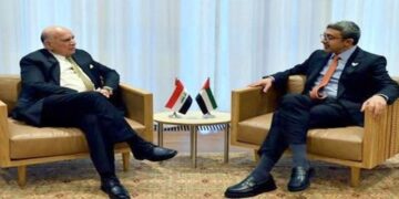 وزير الخارجية يؤكد لنظيره الاماراتي على تعزيز التعاون مع الامارات بمختلف المجالات