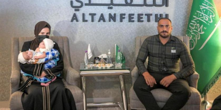 وصول التوأم السيامي العراقي (عمر وعلي) إلى الرياض تمهيداً لفصلهما