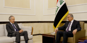السيد الكاظمي يستقبل السفير الإسباني لدى العراق