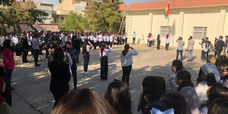 ازدحامات مرورية في شوارع السليمانية مع أول أيام العام الدراسي الجديد + صور