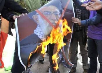 احتجاجات لــ ايرانيين في اربيل أمام مقر الأمم المتحدة على خلفية وفاة مهسا أميني