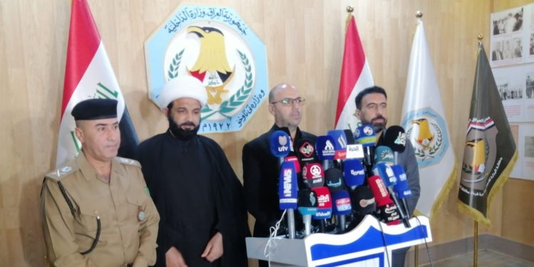 محافظ النجف يعلن عن خطة من 3 محاور ويوجه رسالة لزائري الأربعينية