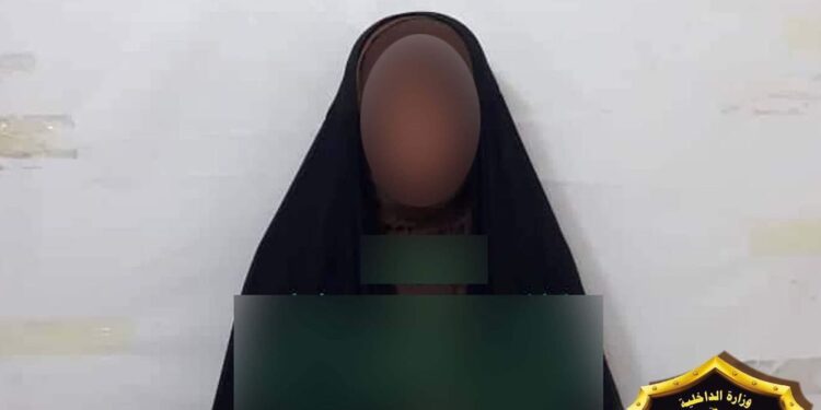 امرأة تقتل نجل زوجها خنقاً وتسقط بيد مكافحة الإجرام