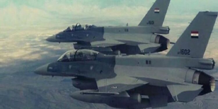 طائرات (F16 العراقية) تغير على وكر لداعش قرب بحيرة حمرين