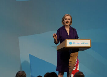 ليز تراس تتعهد بتقديم “خطة جريئة” للتعامل مع أزمة الطاقة