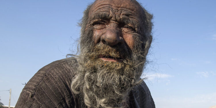 وفاة الرجل الايراني (الأكثر قذارة) في العالم عن 94 عاما