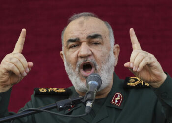 الحرس الثوري الإيراني للسعودية .. سيطروا على وسائل إعلامكم