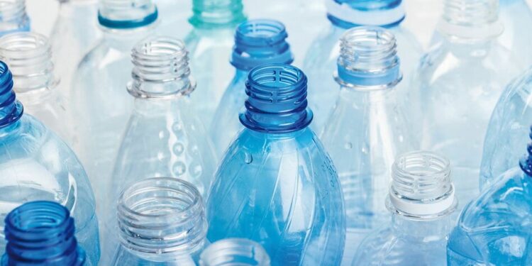 صنع منتجات ثمينة بتقنية جديدة من المخلفات البلاستيكية