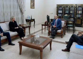 برهم صالح وبلاسخارت يؤكدان على أهمية الخروج من الأزمة الراهنة