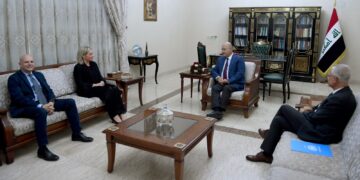 برهم صالح وبلاسخارت يؤكدان على أهمية الخروج من الأزمة الراهنة