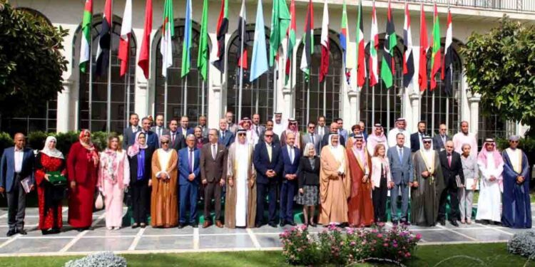 العراق رئيساً للجنة استعادة الأرشيف العربي المنهوب والمسروق