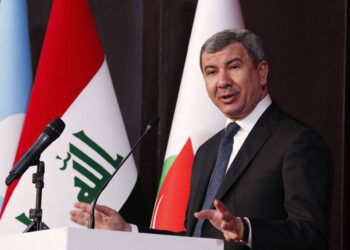 بالوثيقة نص قرار إنهاء تكليف إحسان عبد الجبار من منصب وزير المالية وكالة