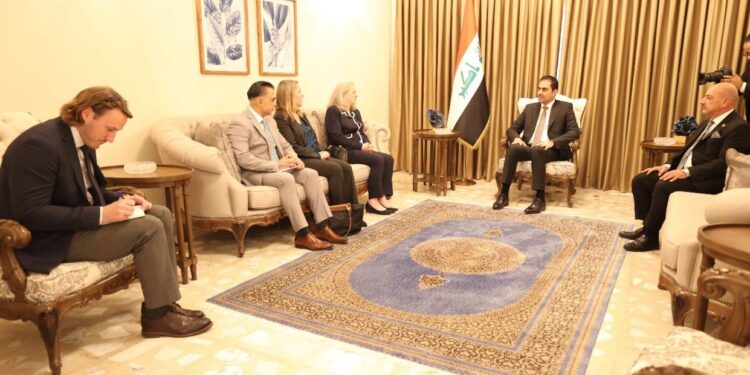 المندولاي يلتقي السفيرة الأمريكية