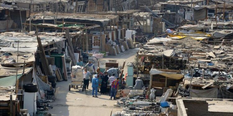 عشوائيات العراق .. تطويرها خطط حكومية على الورق