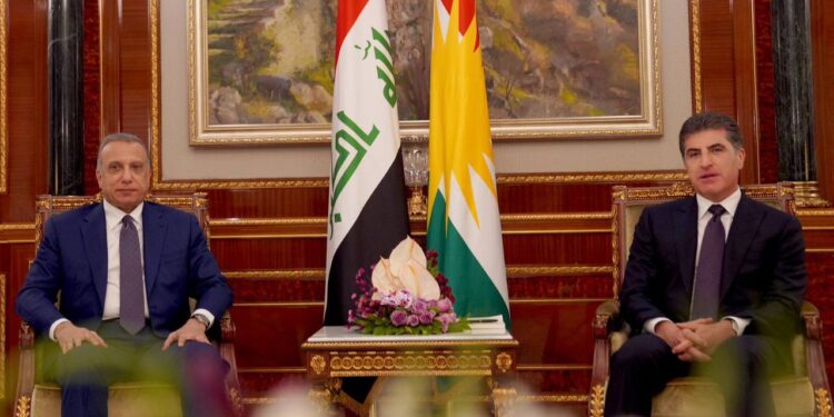 السيد الكاظمي يلتقي رئيس إقليم كردستان نيجرفان بارزاني في أربيل